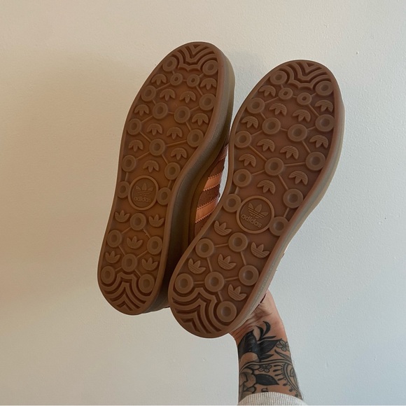 SOLD - Picture 4 of 4